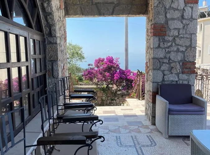 Pensión Solomon&sons