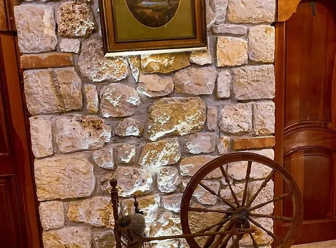 Pensión Solomon&sons *