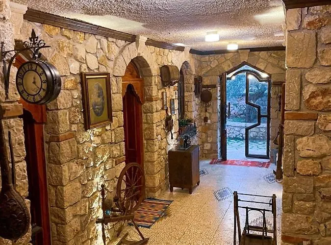 Pensión Solomon&sons *