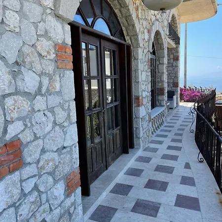 Solomon&sons * Dhermi